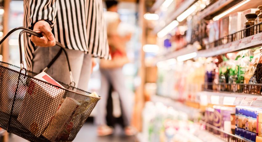 Women choosing products in supermarkets, ready-to-eat food, shopping